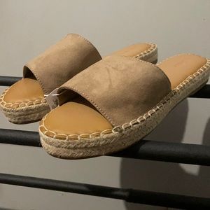 Old Navy Nude Sandals
